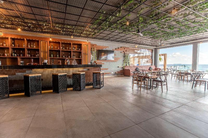 Sunrise Diamond Beach Resort – Grand Select- - Bar