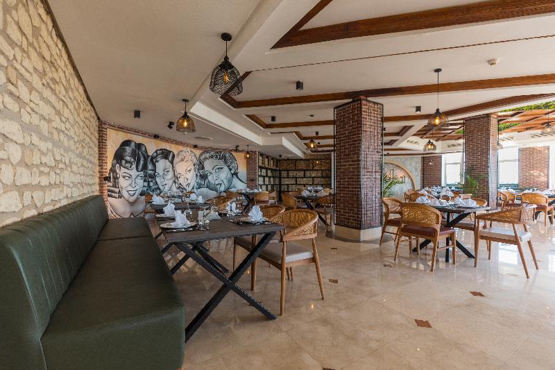 Sunrise Diamond Beach Resort – Grand Select- - Restoran