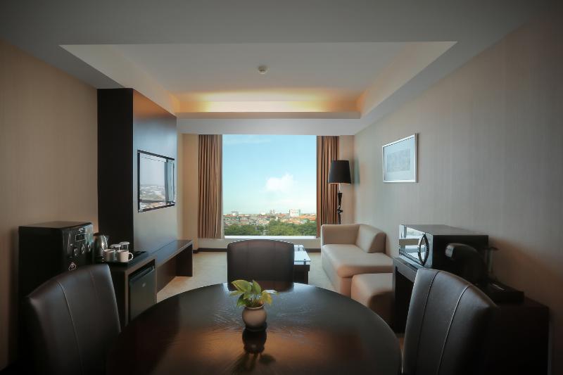 The Alana Surabaya - Oda