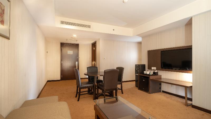 The Alana Surabaya - Oda