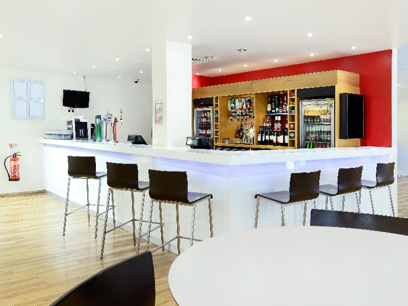 Travelodge London Central City Road - Bar