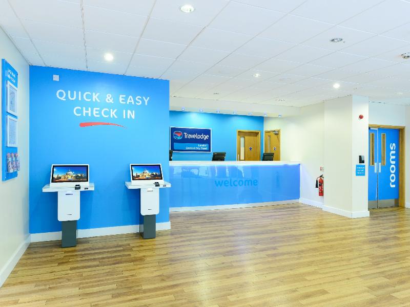Travelodge London Central City Road - Lobi