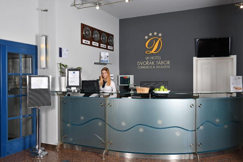 LH Hotel Dvorak Tabor - Lobi