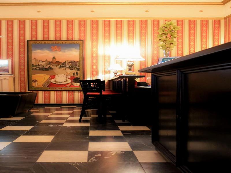Hotel Zlaty Lev Zatec - Lobi