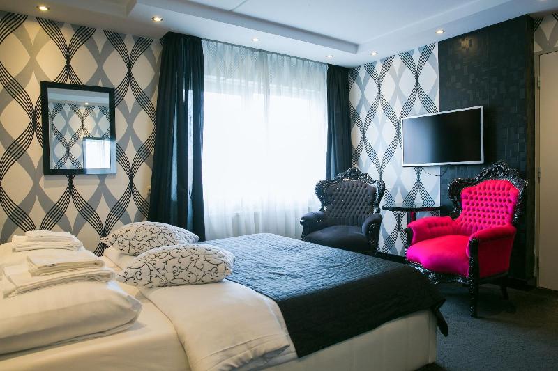 Hotel Zwanenburg Amsterdam Airport - Genel