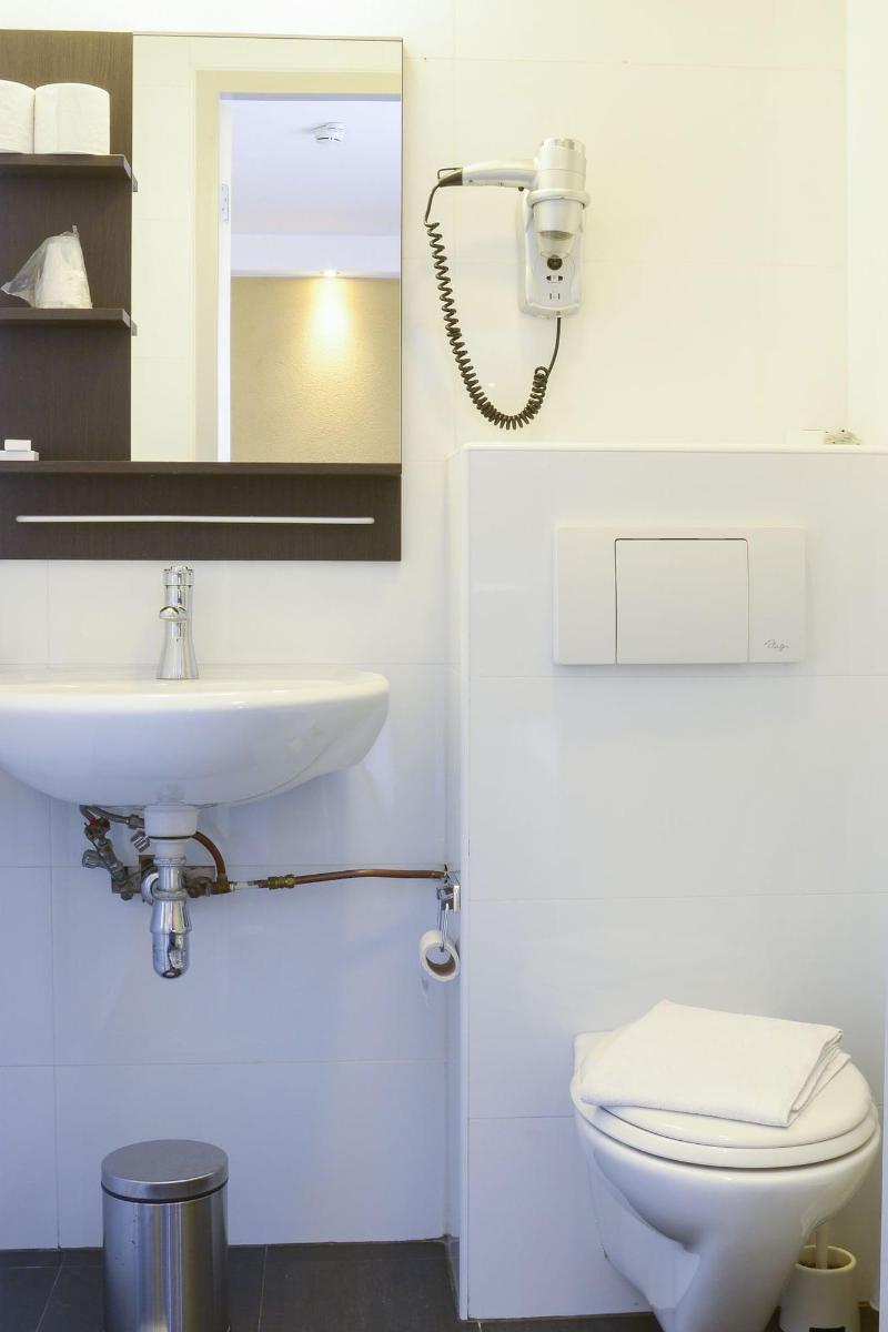 Hotel Zwanenburg Amsterdam Airport - Oda