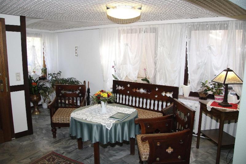 Hotel Zum Burgergarten - Lobi