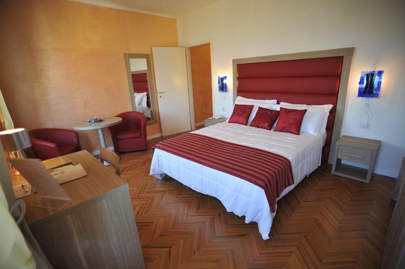 Hotel Astoria - Genel