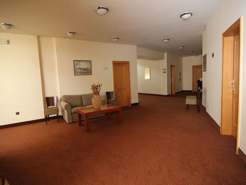 Hotel Theresia - Lobi