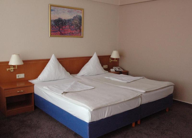 Caravelle Hotel Im Park - Genel
