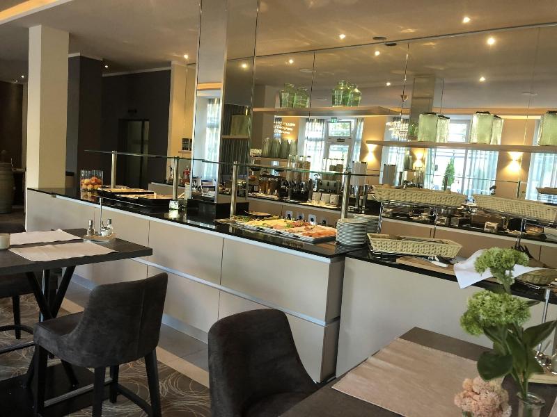 Caravelle Hotel Im Park - Restoran