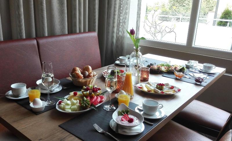 Caravelle Hotel Im Park - Restoran