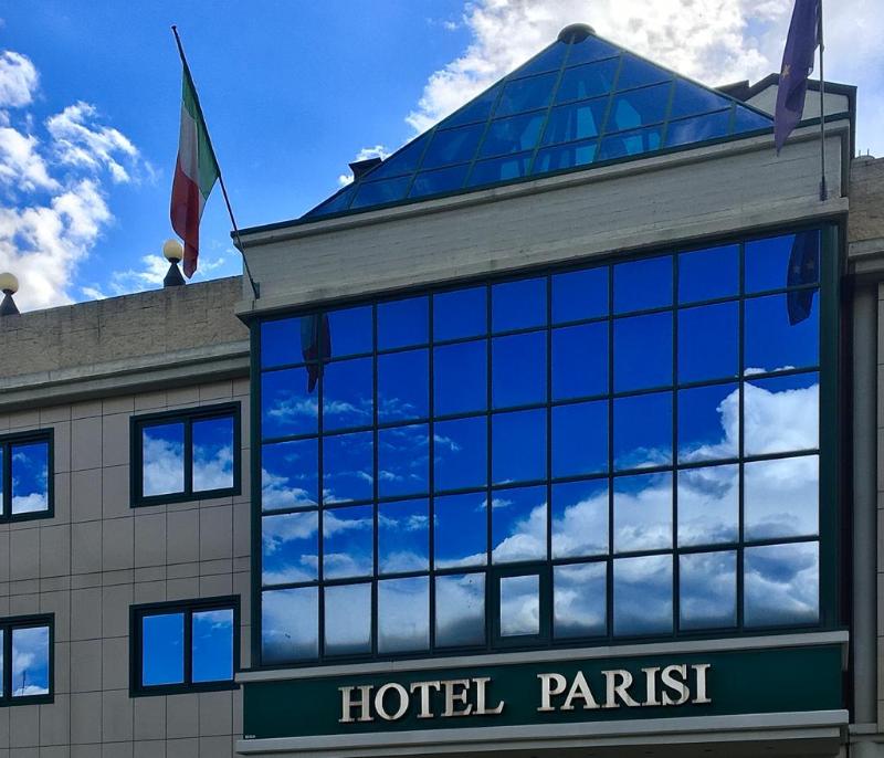 Hotel Parisi - Genel