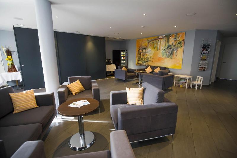 Hotel Swiss Star - Lobi