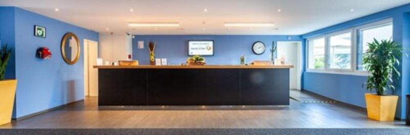 Hotel Swiss Star - Lobi