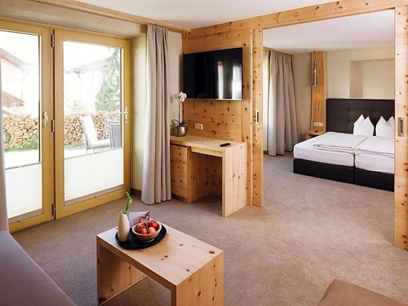 Hotel Tirol - Genel