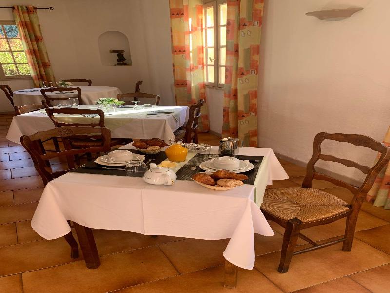 Human Hotel Residence - Restoran
