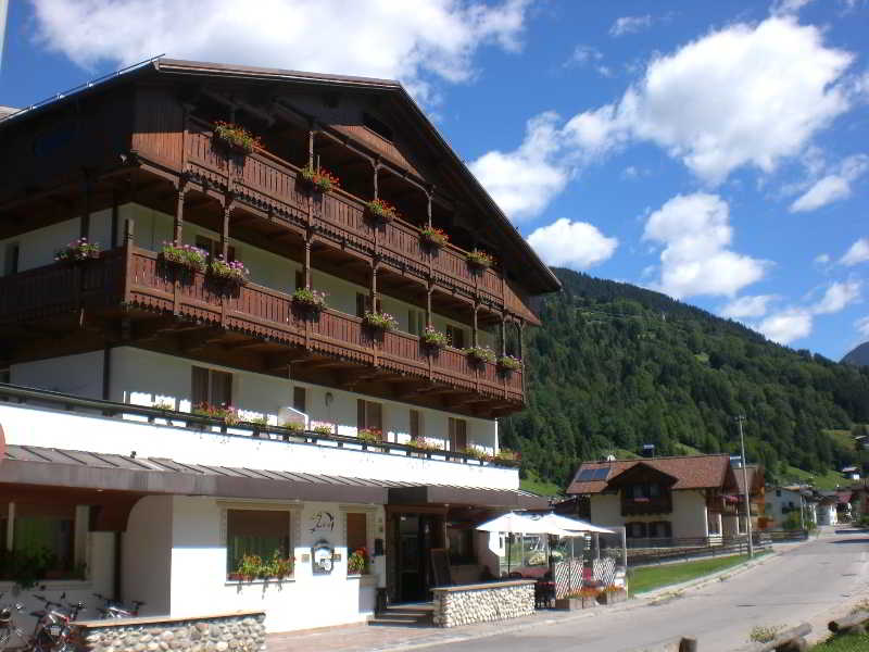 Monaco Sport Hotel