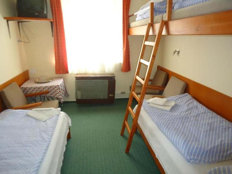 Hotel Touring - Oda