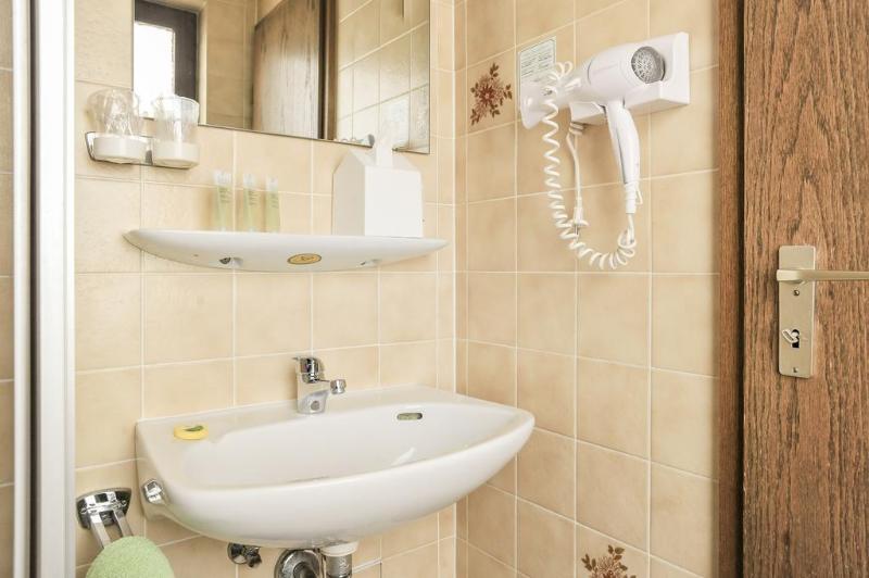 City Hotel Fellbach - Genel