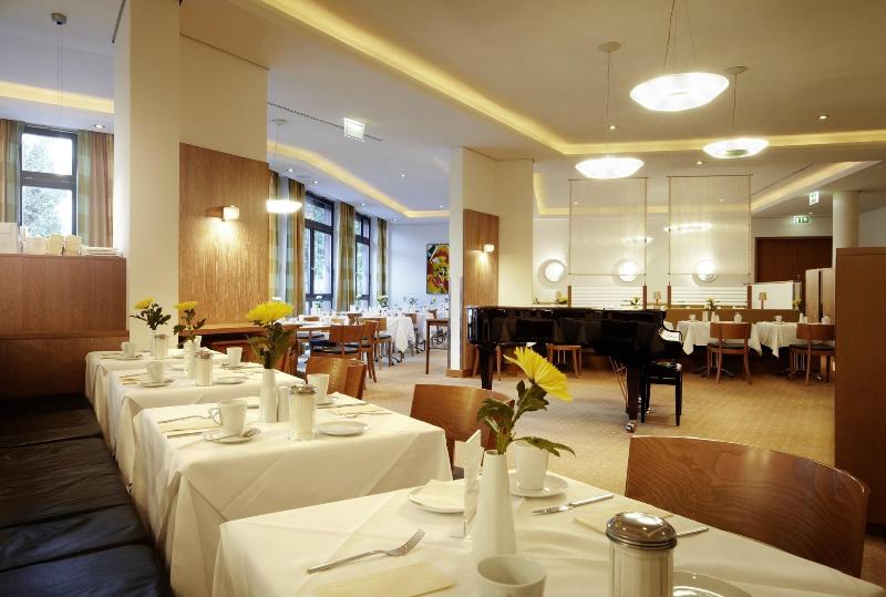 Hotel Esplanade Resort & Spa - Restoran