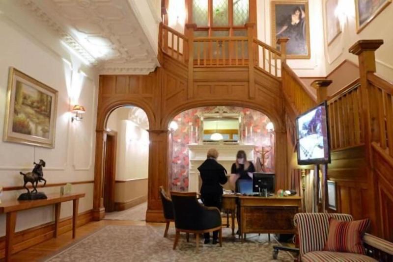 Nunsmere Hall Hotel - Lobi