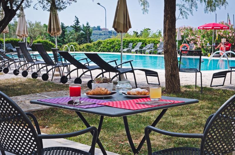 Castellaro Golf Resort - Genel