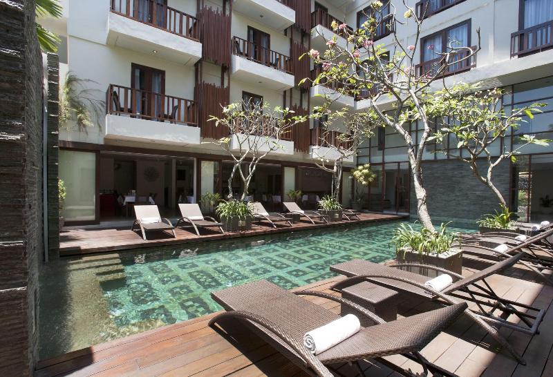 d'primahotel Seminyak - Havuz