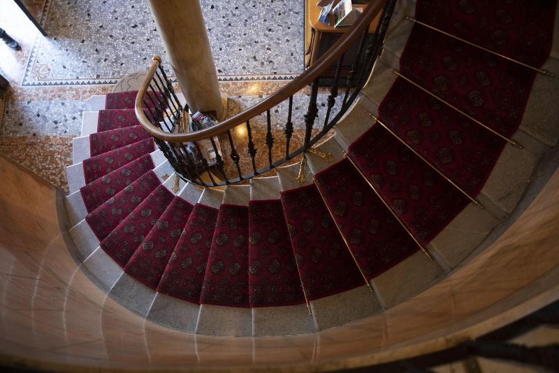 Hotel Olivedo - Lobi
