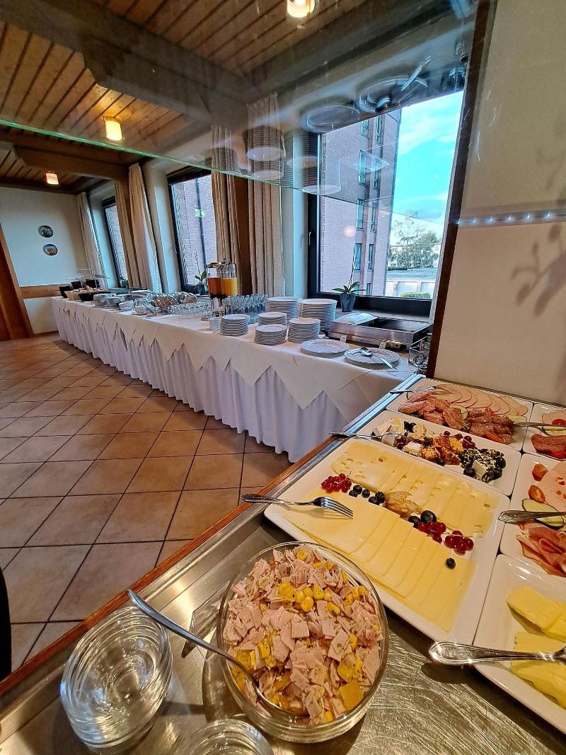 Leine Hotel - Restoran
