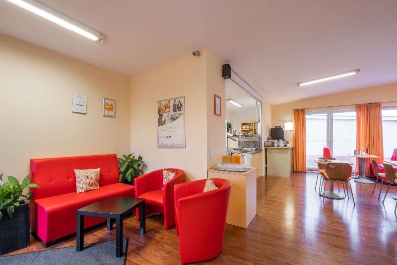 Comfort Hotel Luneburg - Lobi