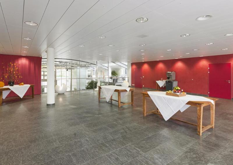 Seedamm Plaza - Genel