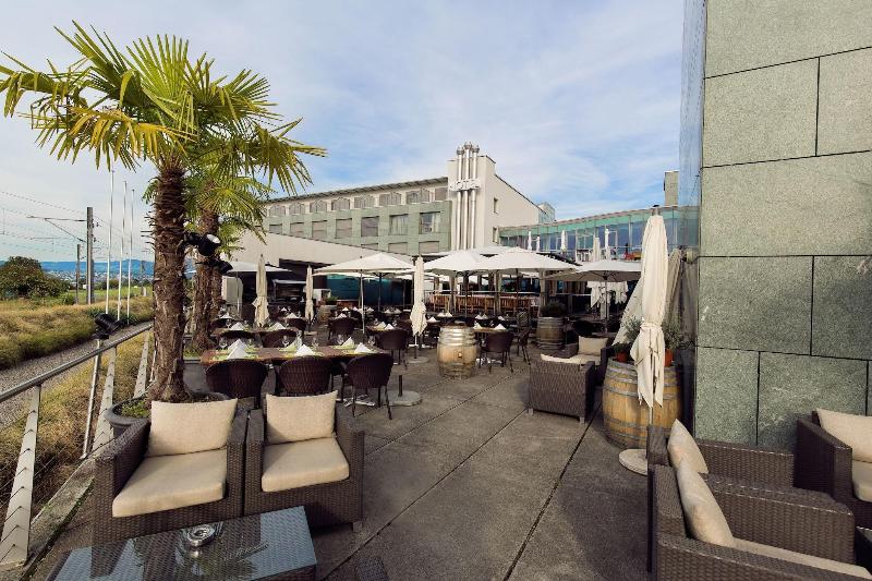 Seedamm Plaza - Restoran