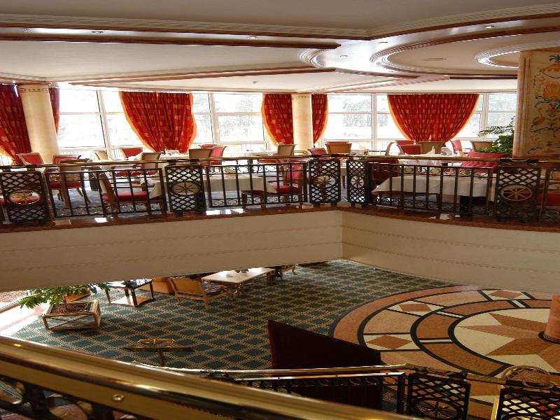 The Monarch Hotel Bad Gogging - Restoran