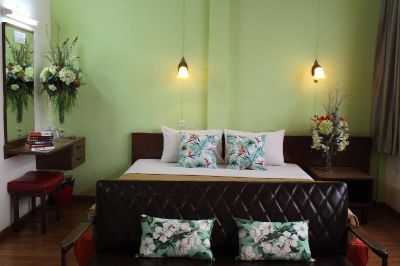 Miami Hotel Sukhumvit Bangkok - Oda