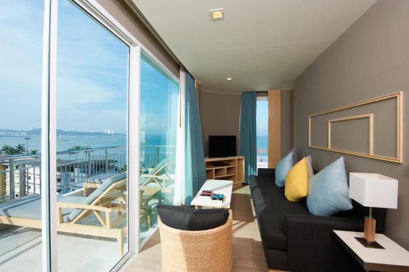 Pattaya Sea View Hotel - Oda