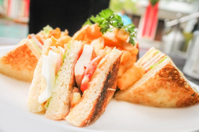 Ozz Hotel Kuta - Restoran