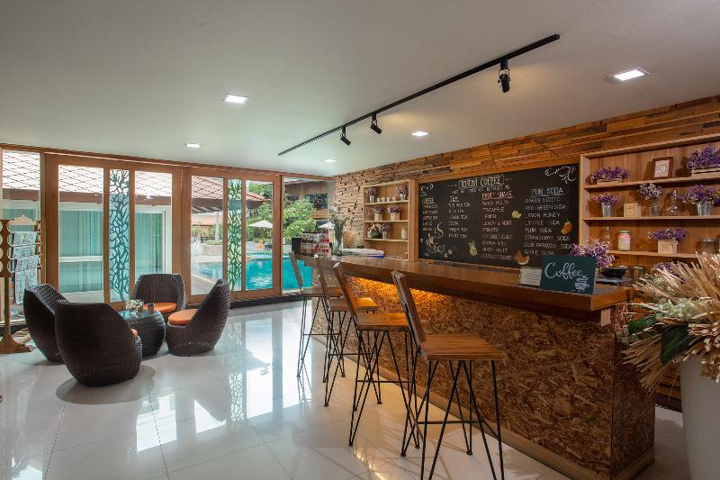 Khumphucome Hotel & Convention Hall Chiang Mai - Bar