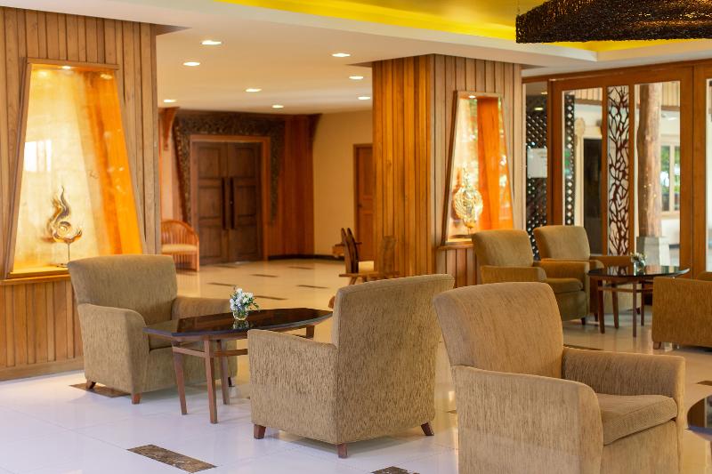 Khumphucome Hotel & Convention Hall Chiang Mai - Lobi