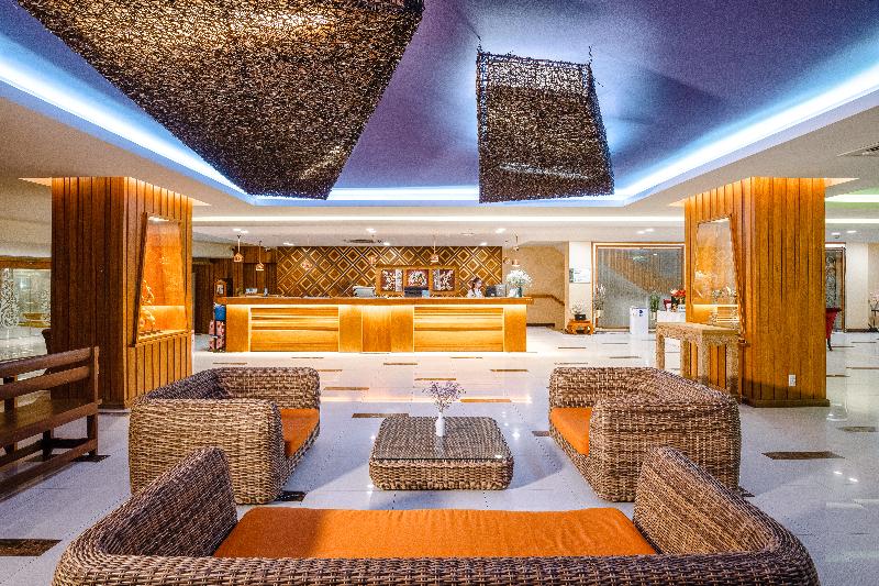 Khumphucome Hotel & Convention Hall Chiang Mai - Lobi