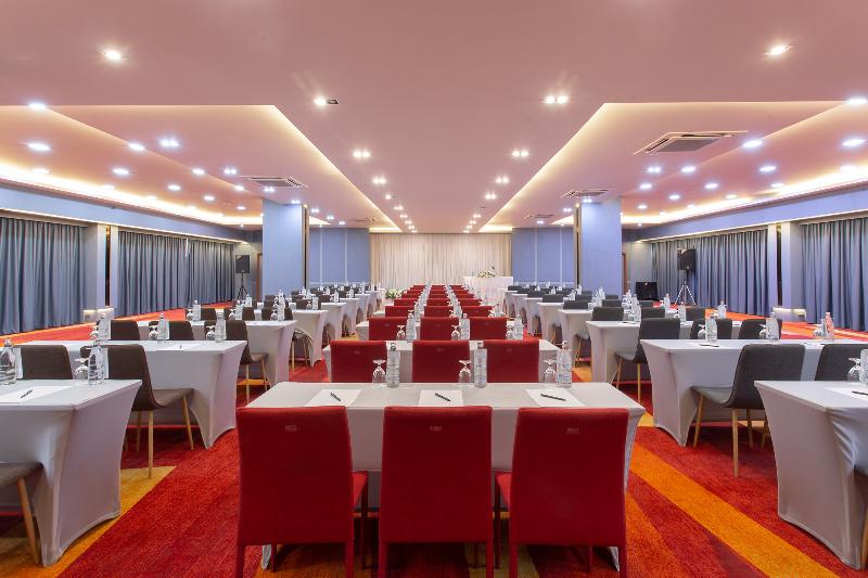 Khumphucome Hotel & Convention Hall Chiang Mai - Toplantı