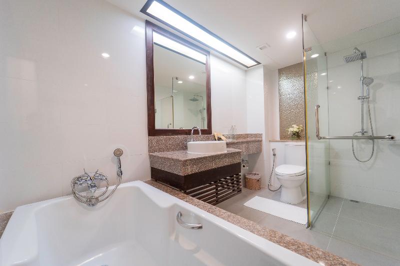 Khumphucome Hotel & Convention Hall Chiang Mai - Oda
