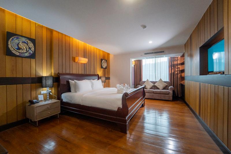 Khumphucome Hotel & Convention Hall Chiang Mai - Oda