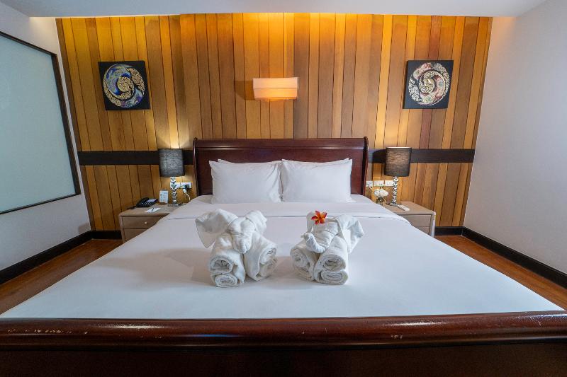 Khumphucome Hotel & Convention Hall Chiang Mai - Oda