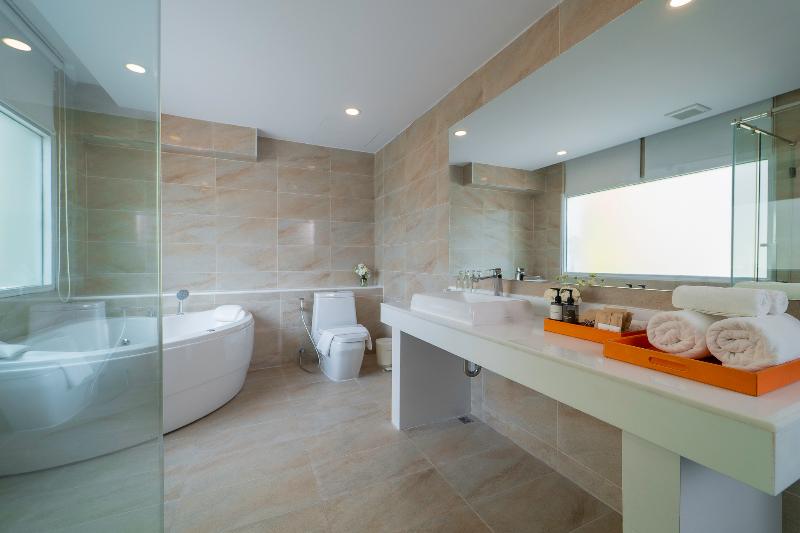 Khumphucome Hotel & Convention Hall Chiang Mai - Oda
