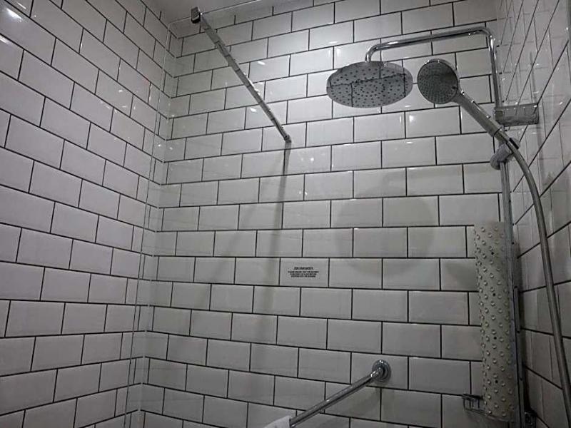 George Hotel - Genel