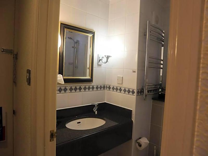 George Hotel - Oda