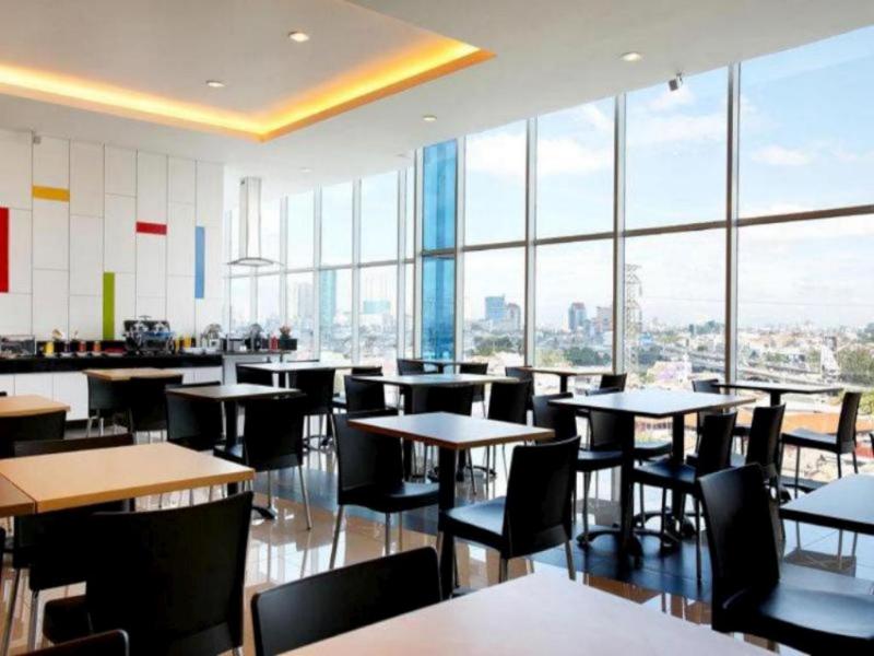 Amaris Hotel Season City - Restoran