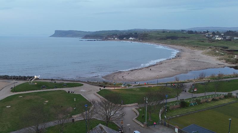 Marine Hotel Ballycastle - Plaj