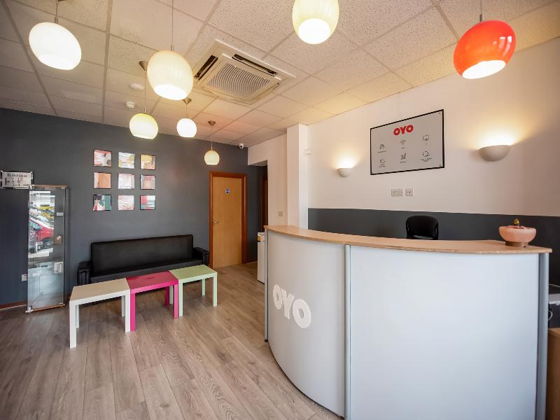 Arinza Hotel, London Ilford - Lobi